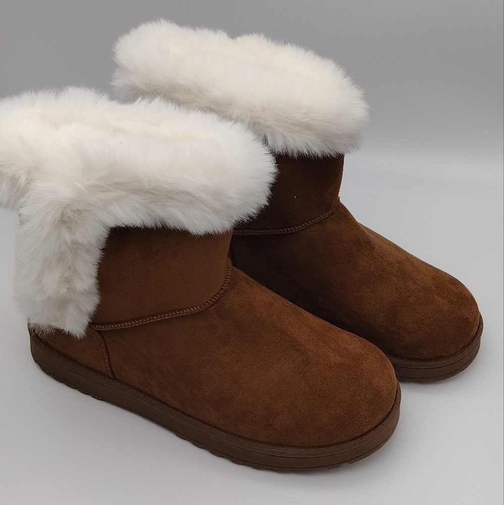 New SO Paulina Chestnut color size 9 Boots
